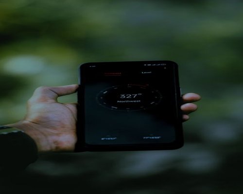 BEGINNERS guide displayed on a smartphone with a game interface